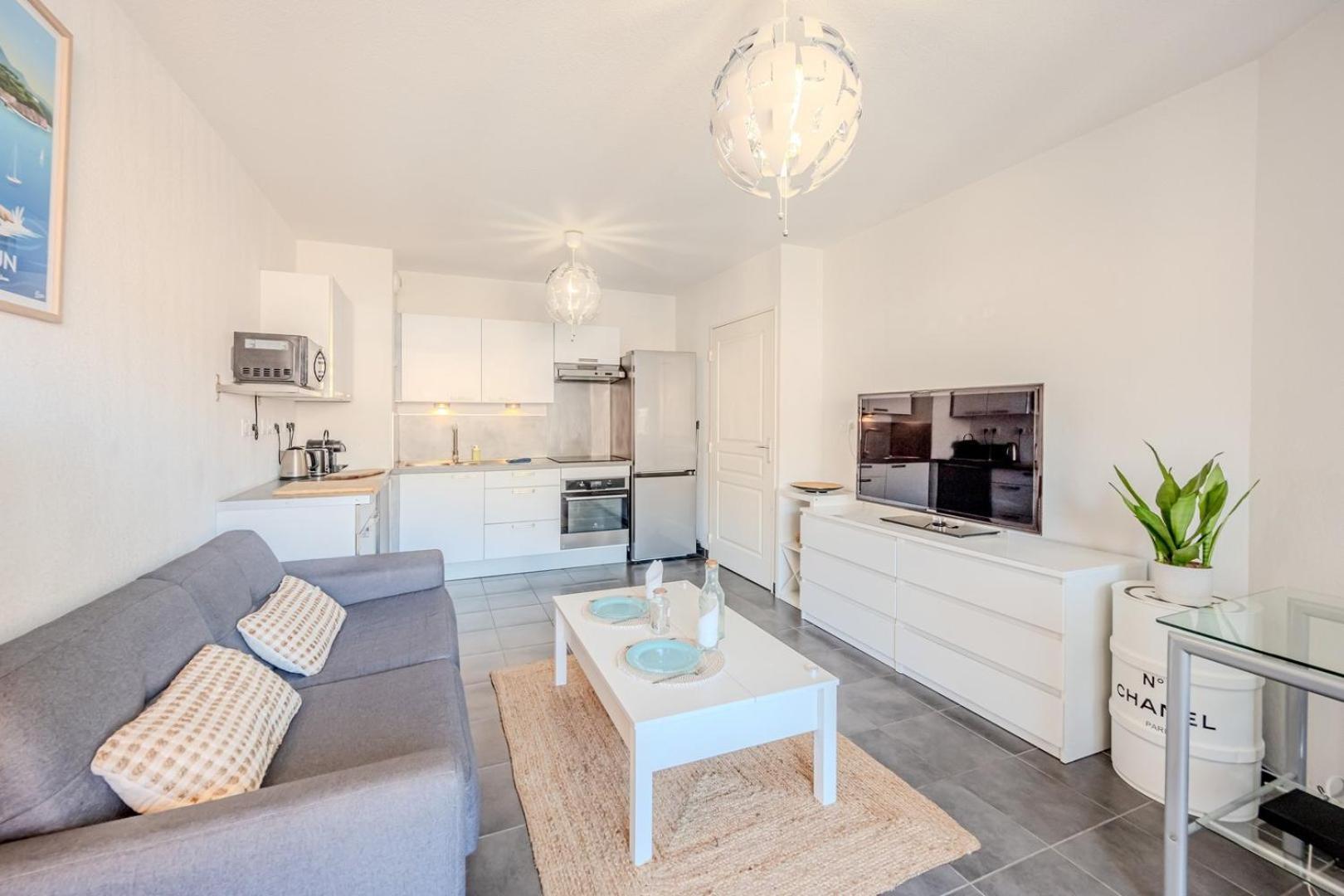 Apartmán Le Neroli T2 Dernier Etage Avec Terrasse Et Garage Toulon Exteriér fotografie